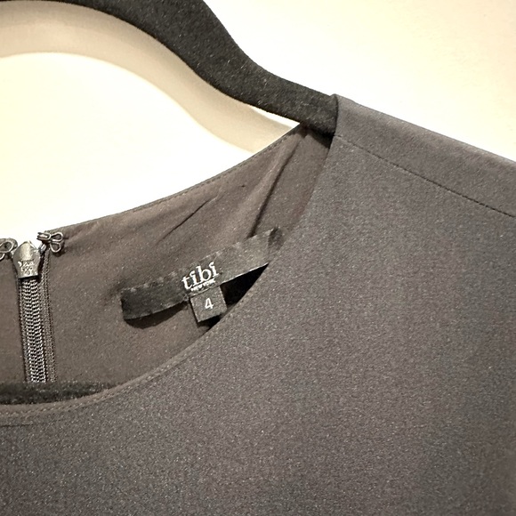 Tibi, size 4, pleated floral dress, good condition - Picture 2 of 3